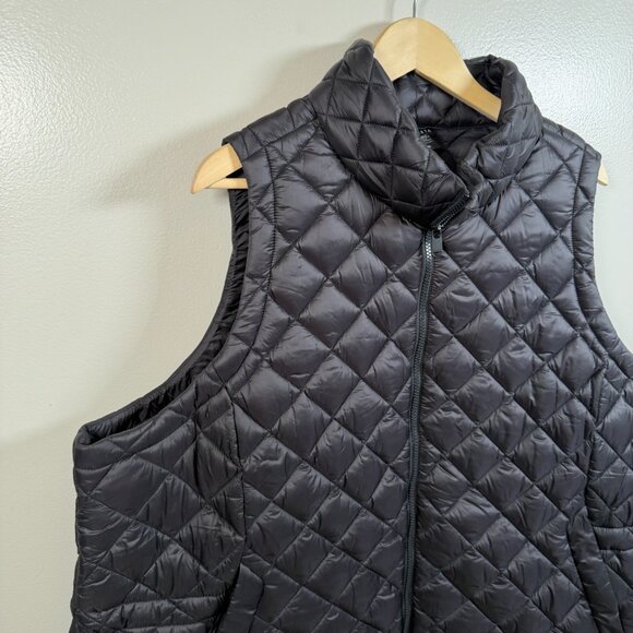 Athleta Whisper Featherless Puffer Vest Size 3X Black Lightweight Travel Outdoor - Picture 5 of 11